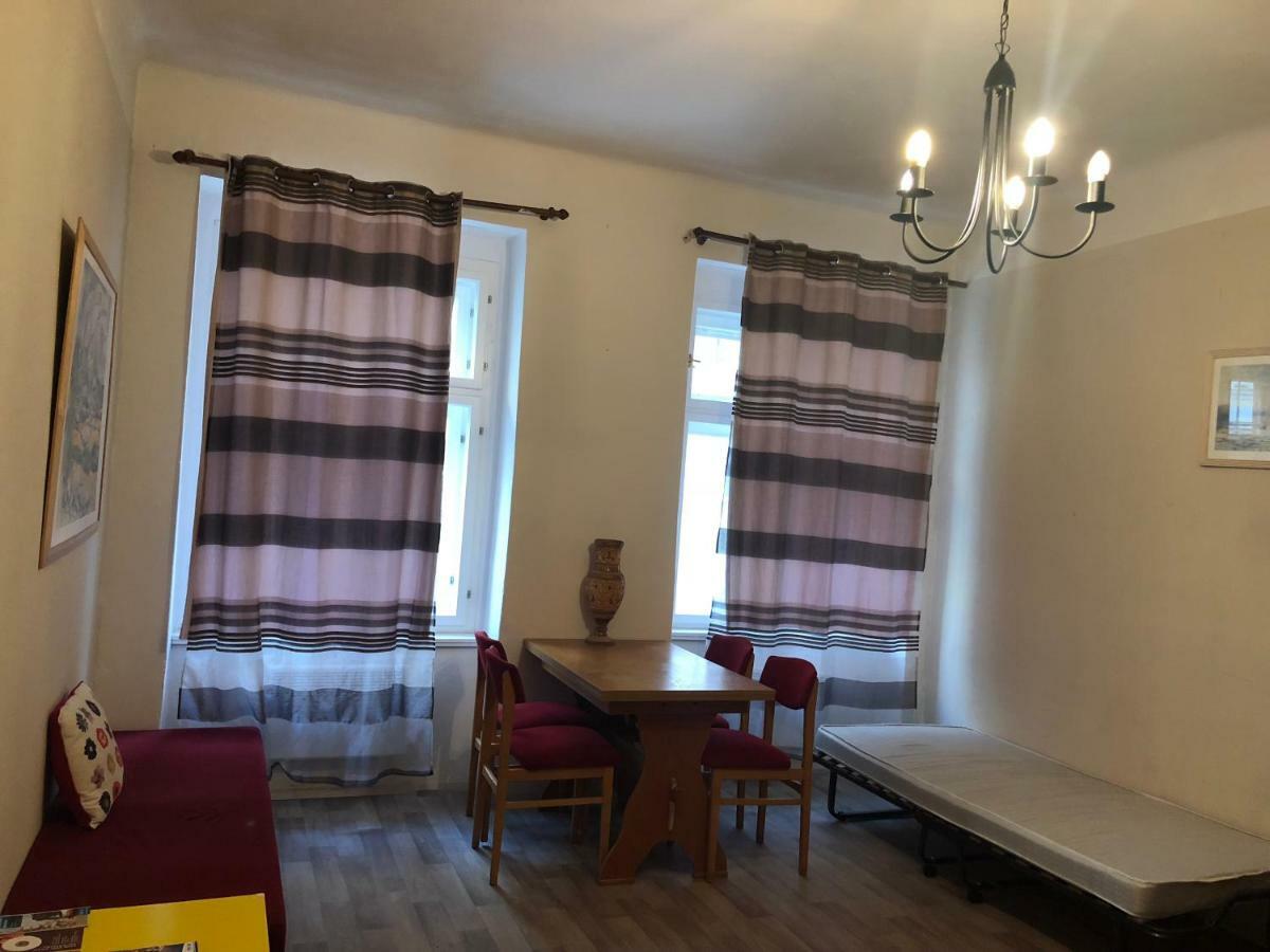 Blahnikova Aparthotel Praga Exterior foto